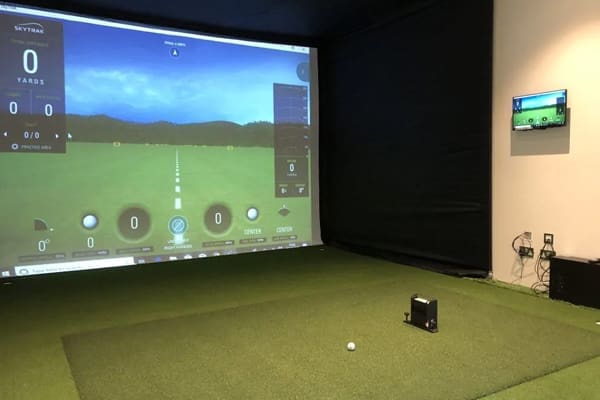 Golf Simulator Hire Theale | Show Me Your Swing
